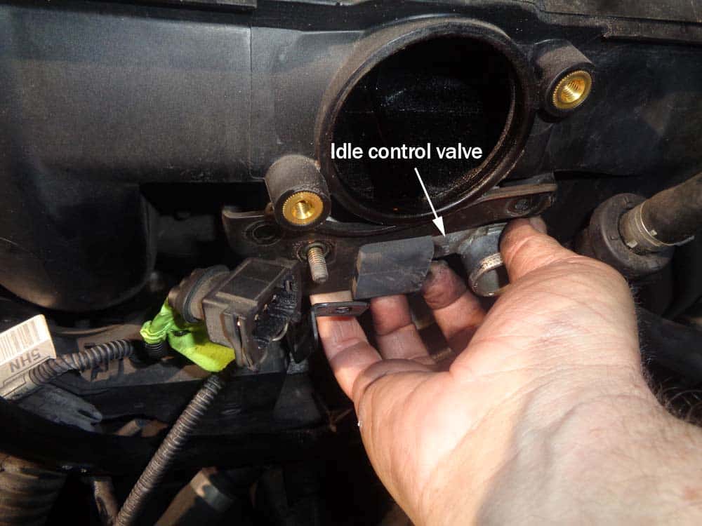 See U3780 repair manual